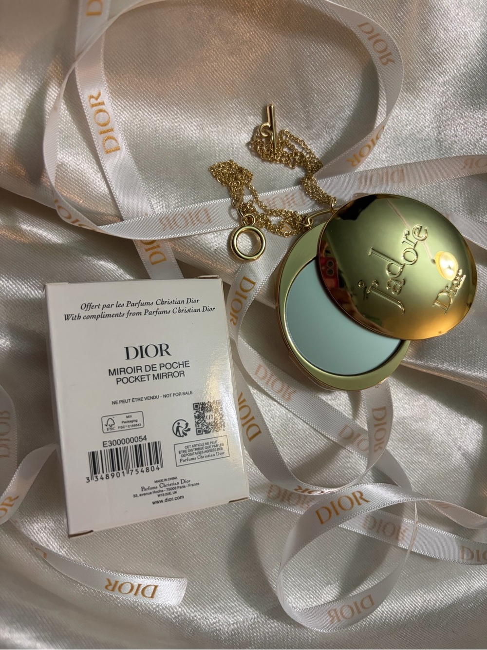 Dior ja'dore gold compact mirror withgold chain